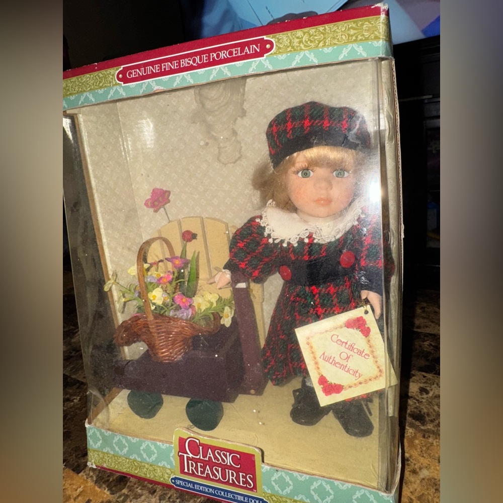 🌸 Classic Treasures Bisque Porcelain Doll Garden Cart Scene Collectible